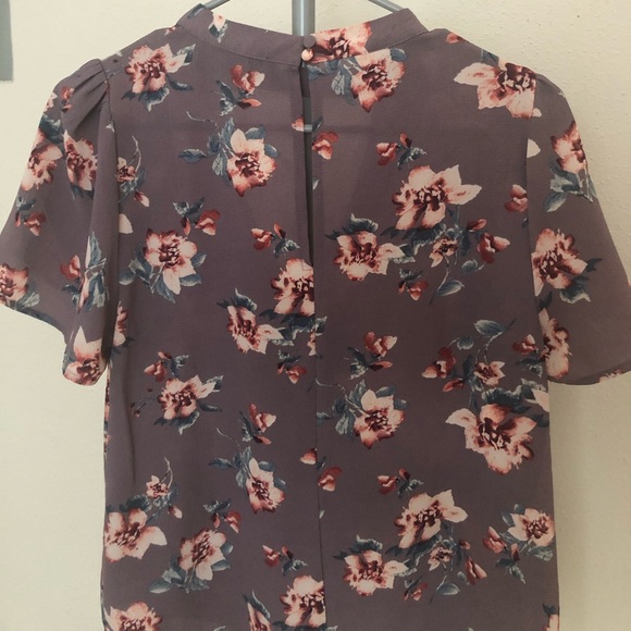 CUTE SPRING PURPLE FLORAL TOP - Picture 5 of 6